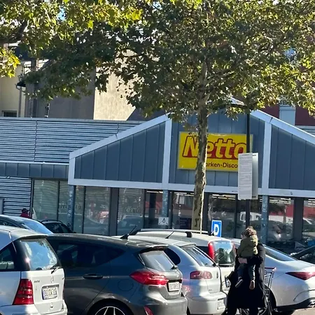 Moderne Wg Wohngemeinschaftzimmer Im Stadtzentrum Mit Idyllischem Garten Hinter Dem Haus Der Perfekte Rueckzugsort Fuer Entspannte Stunden Im Ferein Dortmund